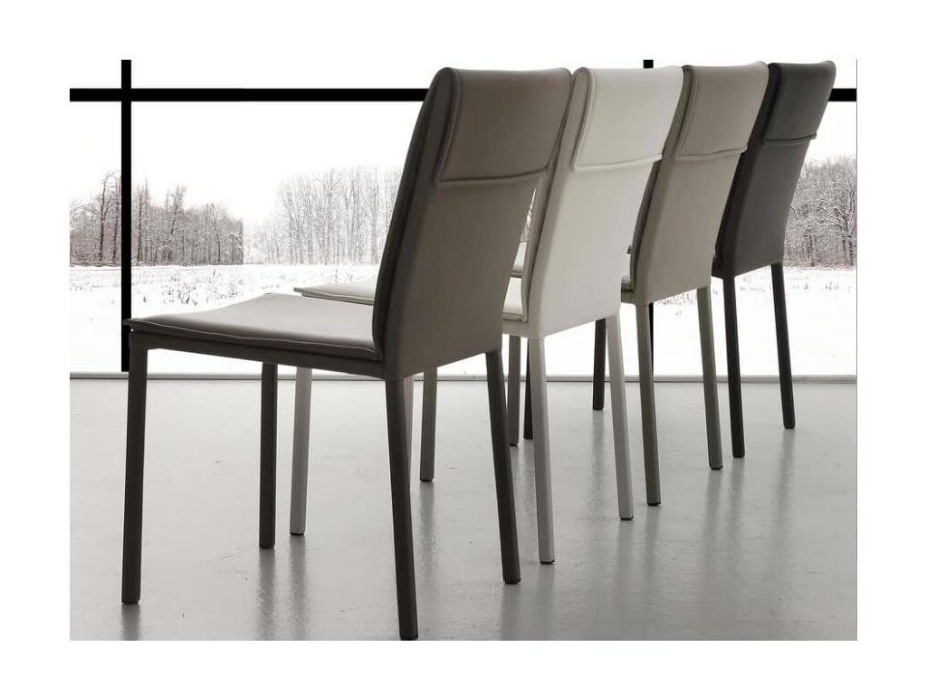 Fauteuil en cuir noir