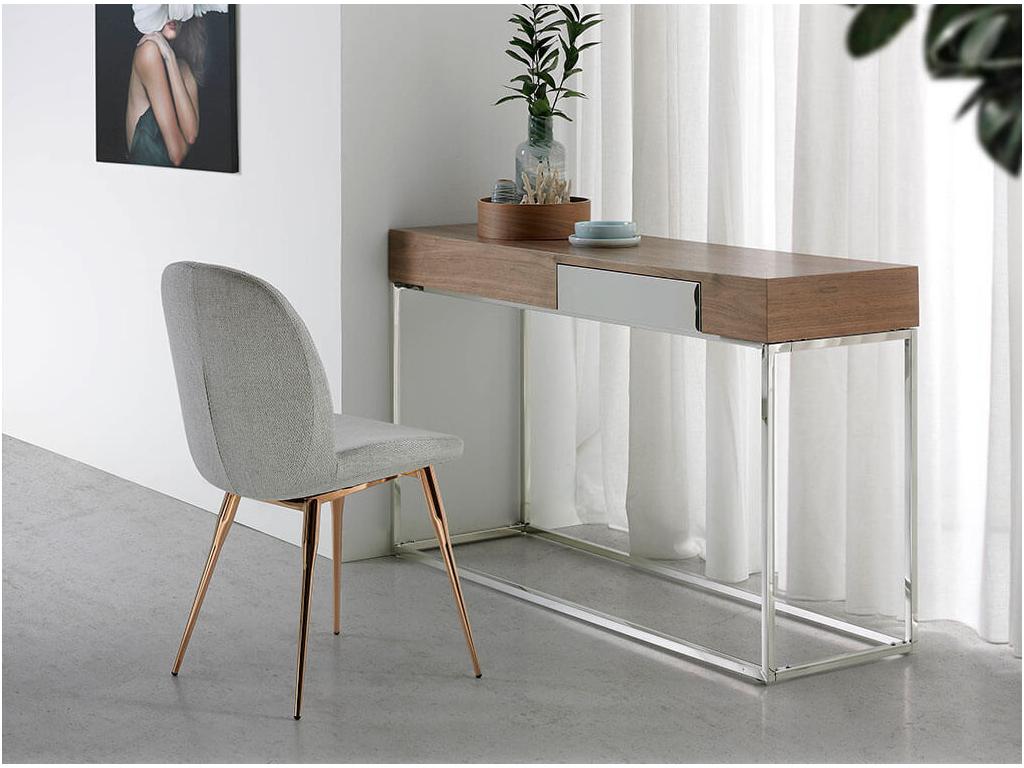 Chaise en tissu beige